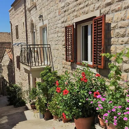 Pod Forticu Apartamento
